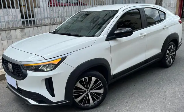 Carro Fiat Fastback 2024 Audace