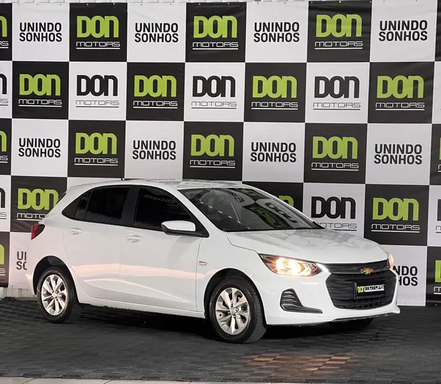 Carro Chevrolet Onix 2023 LT 1.0