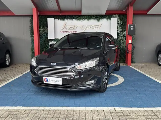 Carro Ford Focus Hatch 2016 Titanium Plus 2.0 PowerShift