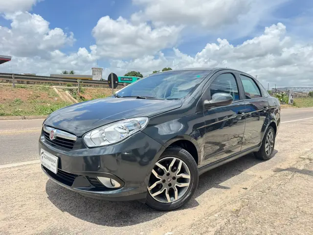 Carro Fiat Grand Siena 2013 Evo Attractive 1.4 8V (Flex)