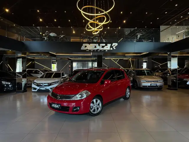 Carro Nissan Tiida 2011 SL 1.8 (flex) (aut)