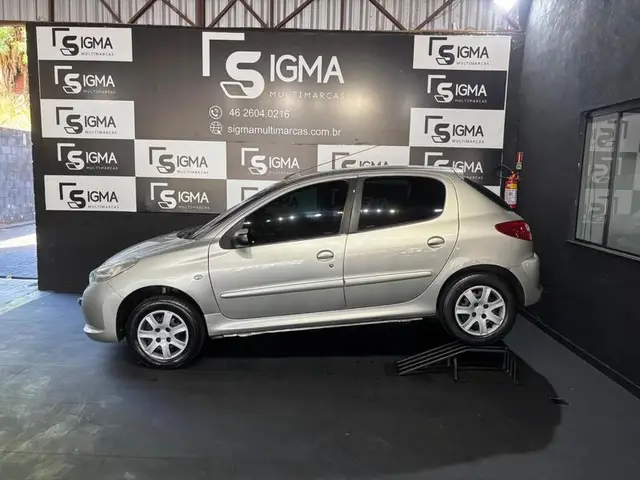 Carro Peugeot 207 2011 Hatch XR 1.4 8V (flex) 4p