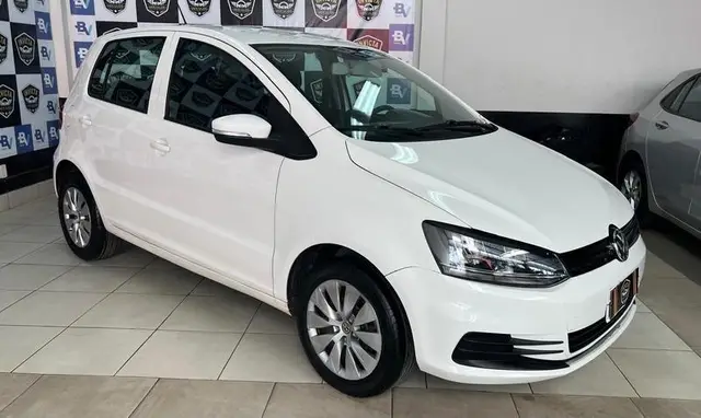 Carro Volkswagen Fox 2015 1.0 TEC Comfortline (Flex)