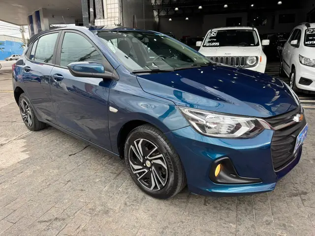 Carro Chevrolet Onix 2025 LT 1.0