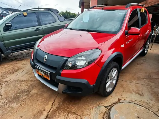 Carro Renault Sandero Stepway 2014 1.6 16V Hi-Flex (aut)
