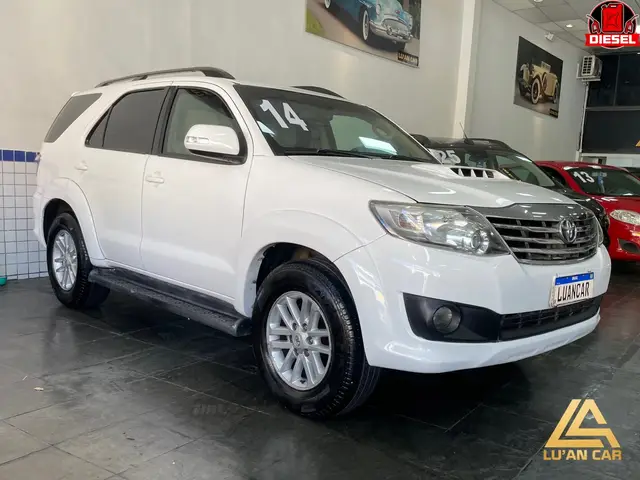 Carro Toyota Hilux SW4 2014 3.0 TDI 4x4 SRV 7L