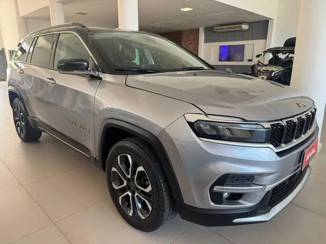 Carro Jeep Commander 2023 Limited 1.3 T270