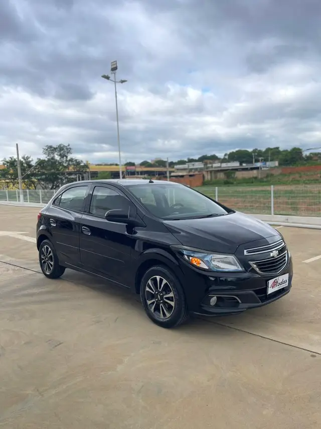 Carro Chevrolet Onix 2015 1.4 LTZ SPE/4