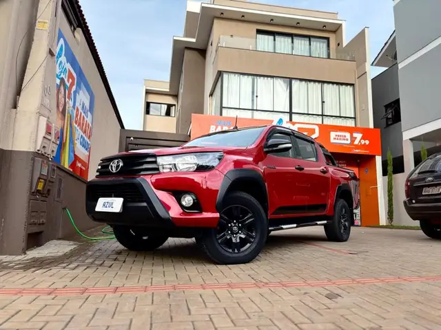 Carro Toyota Hilux Cabine Dupla 2018 Hilux 2.8 TDI SR CD Challenge 4x4 (Aut)