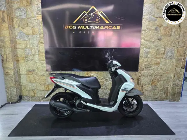 Moto Yamaha Fluo 2024 ABS