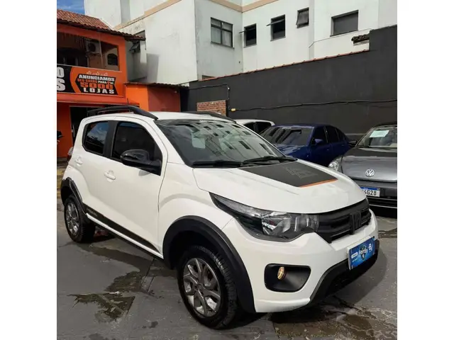Carro Fiat Mobi 2025 Trekking 1.0