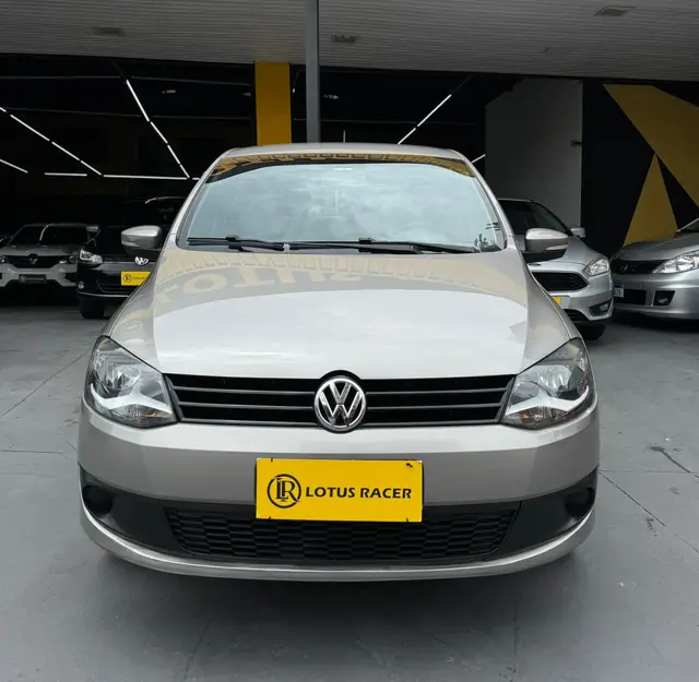 Carro Volkswagen Fox 2014 1.0 TEC (Flex) 4p