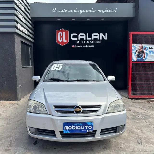 Carro Chevrolet Astra Hatch 2005 Elegance 2.0 (Flex)