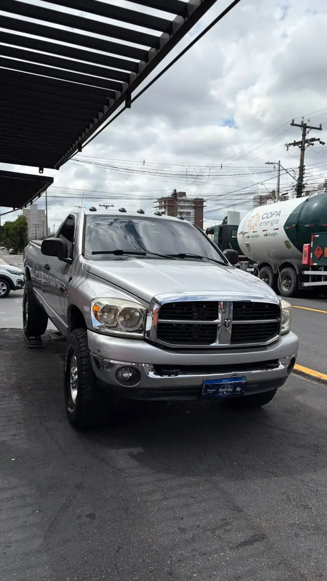 Carro Dodge RAM 2007 Ram 2500 SLT CD 5.9