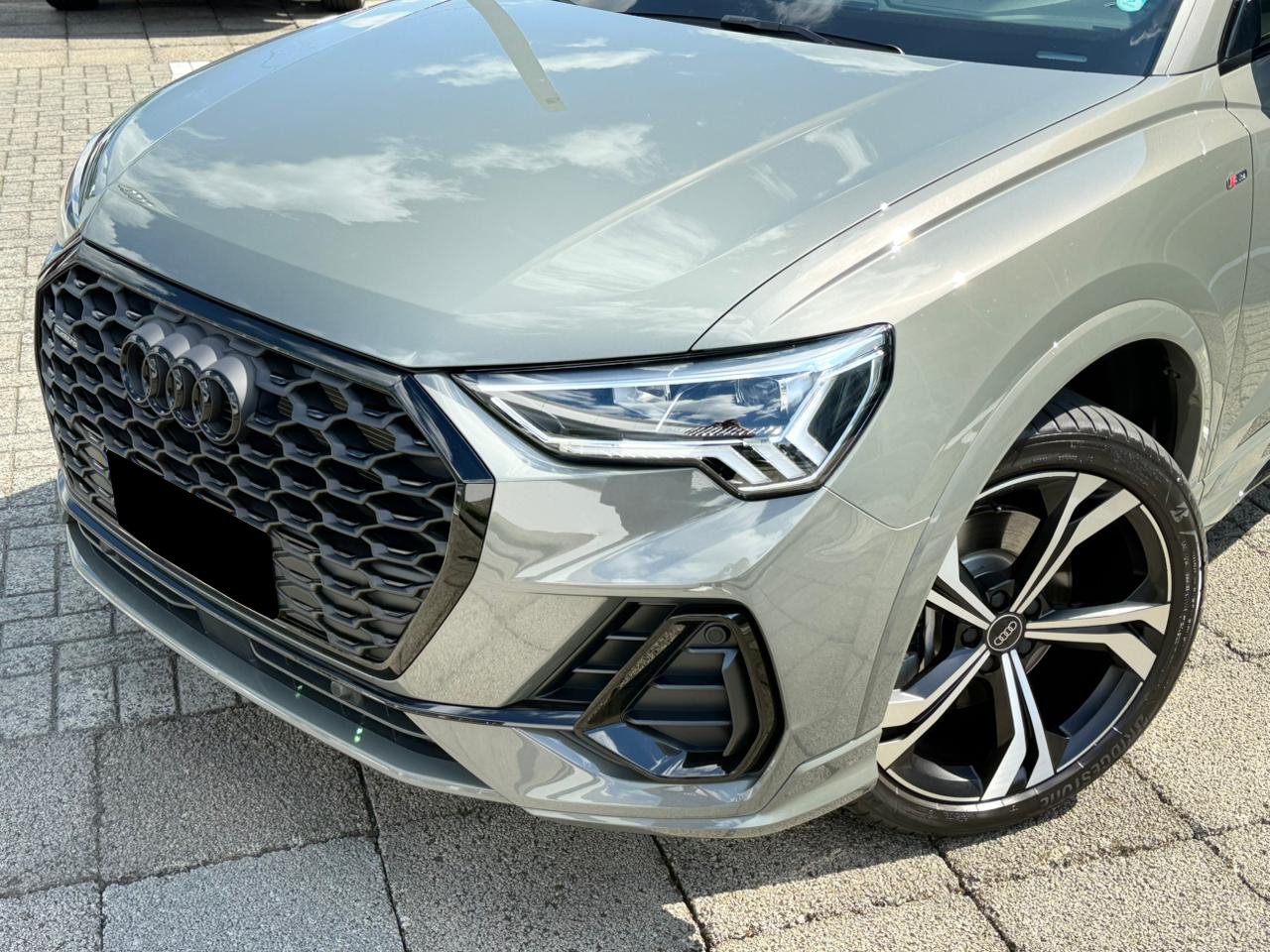 audi q3 sportback performance black 2.0