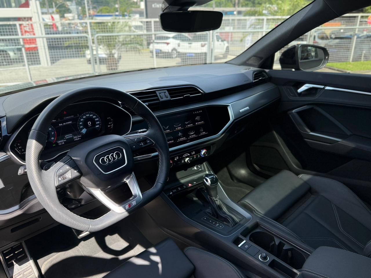 audi q3 sportback performance black 2.0