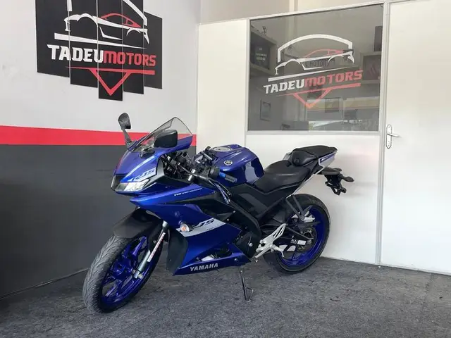 Moto Yamaha YZF R15 2024 ABS