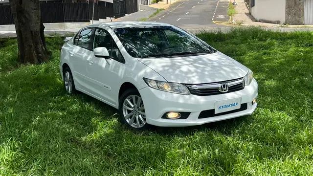 Carro Honda Civic 2014 New  LXR 2.0 i-VTEC (Aut) (Flex)