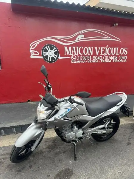 Moto Yamaha YS 250 Fazer 2013 Blueflex