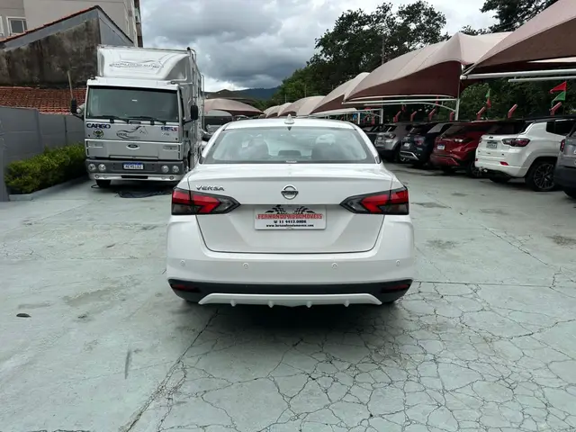 Carro Nissan Versa 2023 Exclusive 1.6 16V Flex Aut.