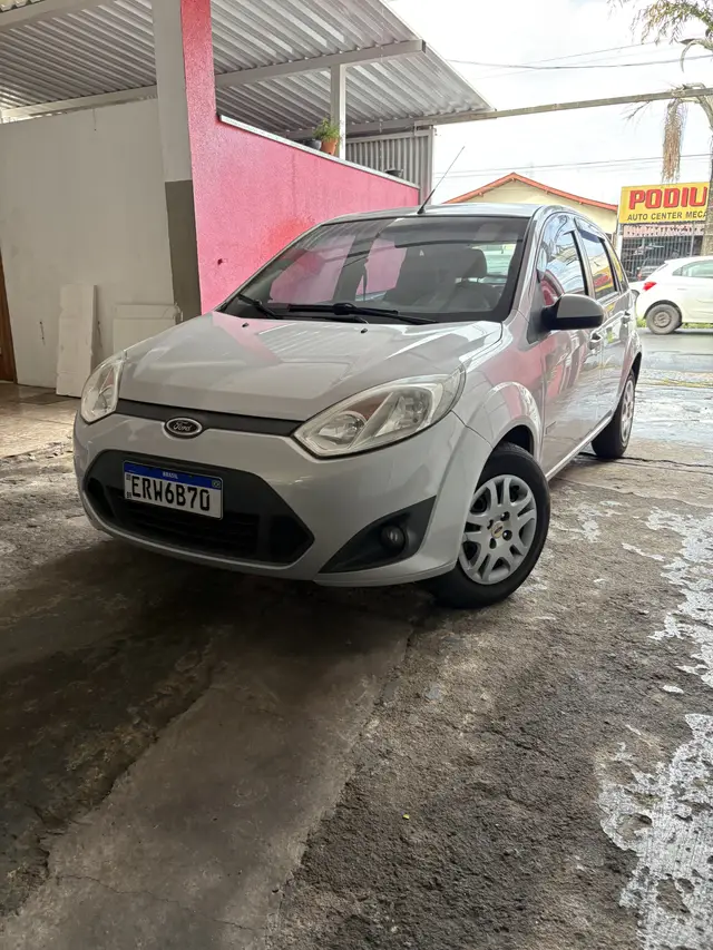 Carro Ford Fiesta Hatch 2011 1.6 (Flex)