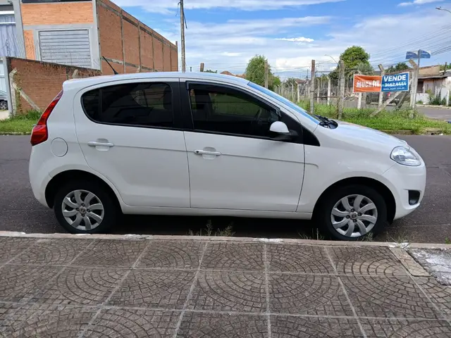 Carro Fiat Palio 2014 Attractive 1.4 8V (Flex)