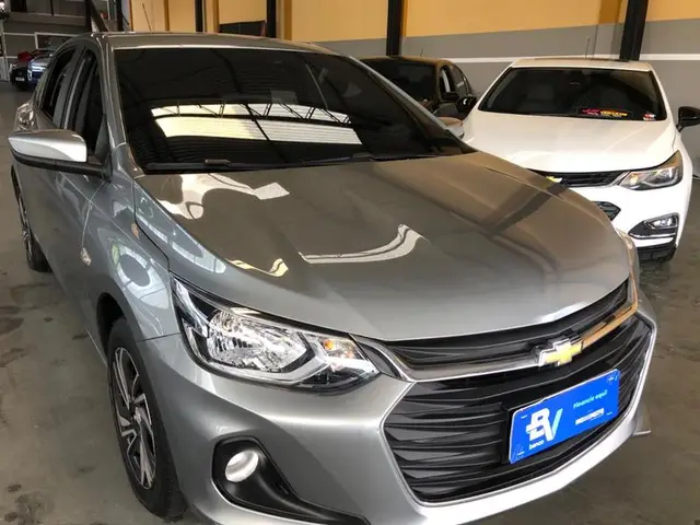 Carro Chevrolet Onix Plus 2024 LT 1.0 Turbo AT
