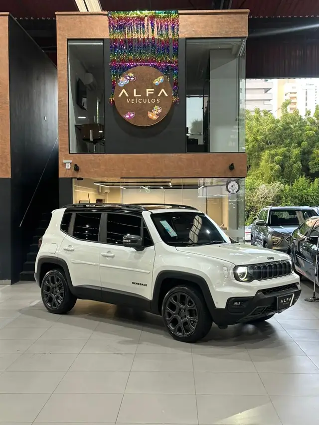 Carro Jeep Renegade 2023 Série S T270 1.3 Turbo 4x4 (com Teto Solar)