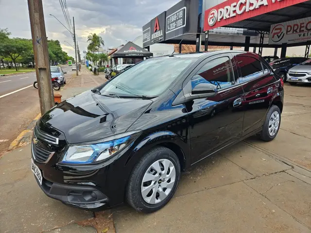 Carro Chevrolet Onix 2016 1.4 LT SPE/4