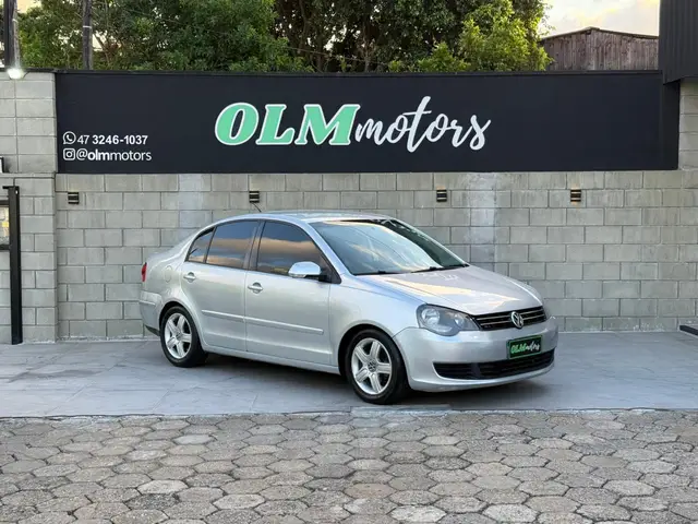 Carro Volkswagen Polo Sedan 2011 1.6 8V (Flex)