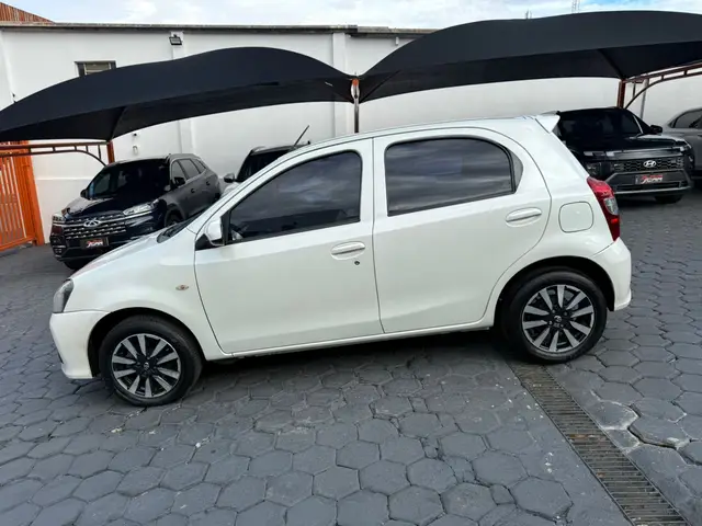 Carro Toyota Etios 2020 X 1.3 (Flex)