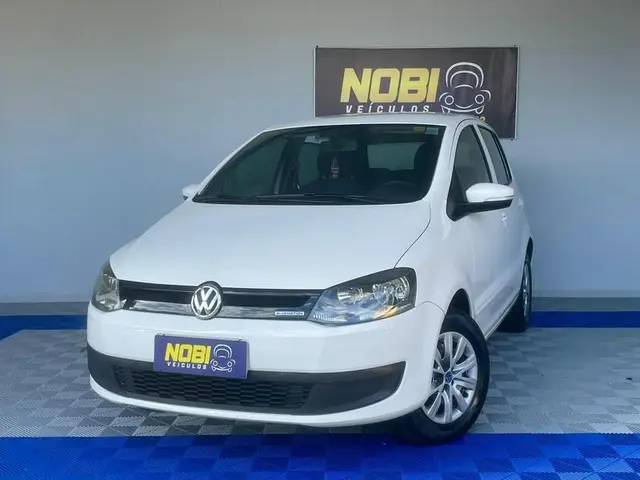 Carro Volkswagen Fox 2014 1.0 TEC BlueMotion (Flex) 4p