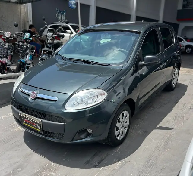 Carro Fiat Palio 2013 Attractive 1.4 8V (Flex)