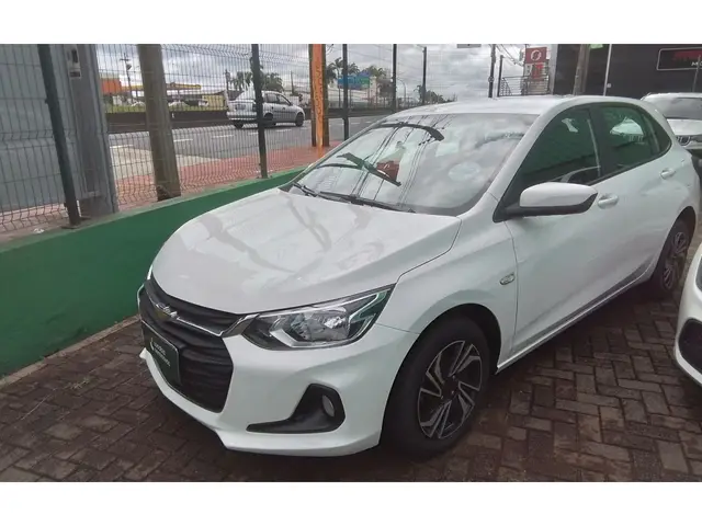 Carro Chevrolet Onix Plus 2025 LT 1.0