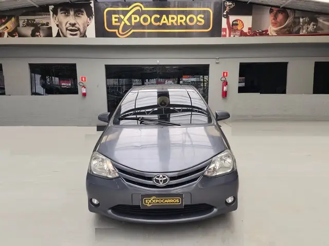 Carro Toyota Etios Sedan 2015 X 1.5 (Flex)