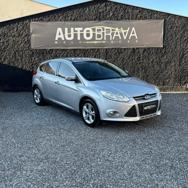 Carro Ford Focus Hatch 2015 SE 1.6 16V TiVCT