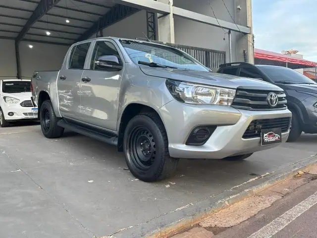 Carro Toyota Hilux Cabine Dupla 2020 Hilux 2.8 TDI CD STD Narrow 4x4