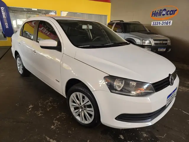 Carro Volkswagen Voyage 2014 1.0 TEC (Flex)
