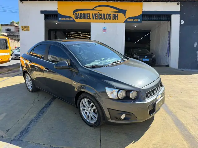 Carro Chevrolet Sonic Sedan 2014 LTZ 1.6 (Aut)