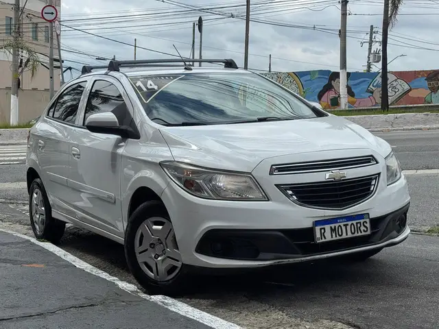 Carro Chevrolet Onix 2014 1.0 LT SPE/4