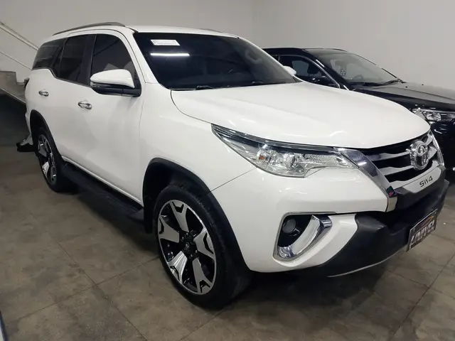 Carro Toyota SW4 2019 2.7 SR 4x2 (Aut) (Flex)