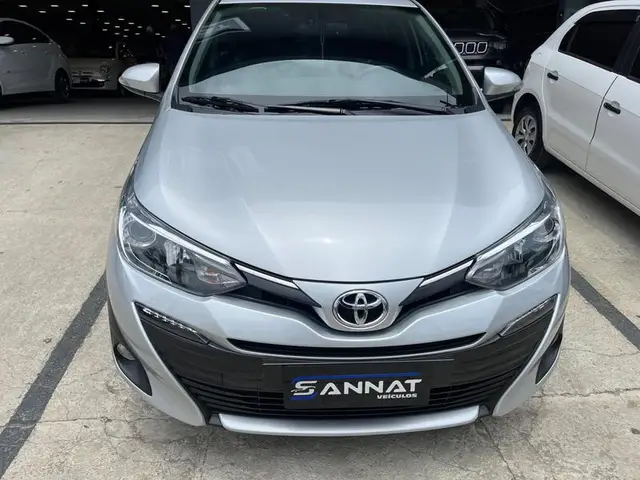 Carro Toyota Yaris 2021 1.3 XL Live (Flex)