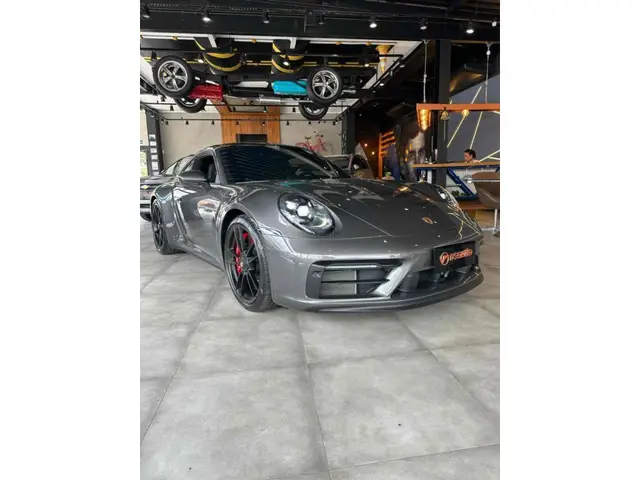 Carro Porsche 911 2024 Carrera Coupe 3.0