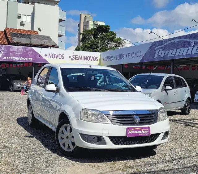 Carro Renault Logan 2013 Authentique 1.0 16V (flex)