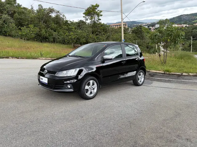 Carro Volkswagen Fox 2016 1.6 MSI Rock in Rio (Flex)