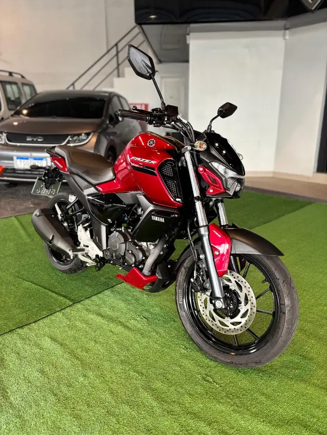 Moto Yamaha Fazer FZ15 2025 Connected
