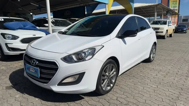 Carro Hyundai i30 2016 I30 1.8 16V MPI (Básico+Teto)