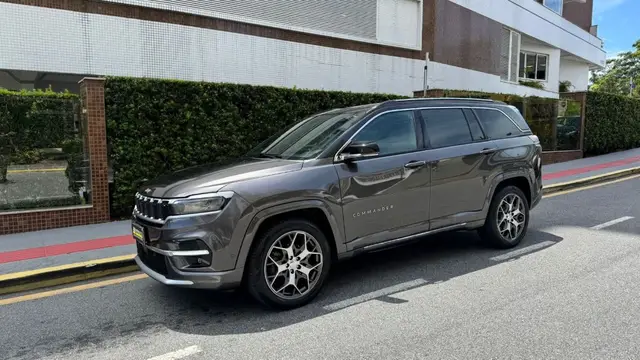 Carro Jeep Commander 2023 Overland 1.3 T270