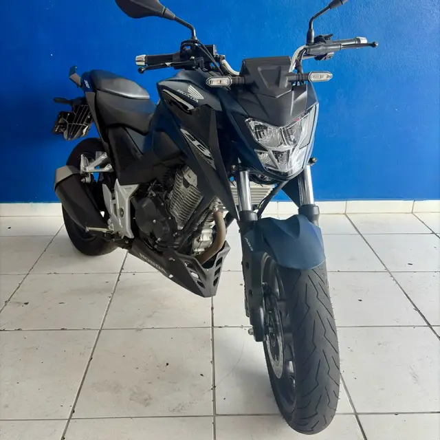 Moto Honda CB 300F Twister 2025 (ABS)