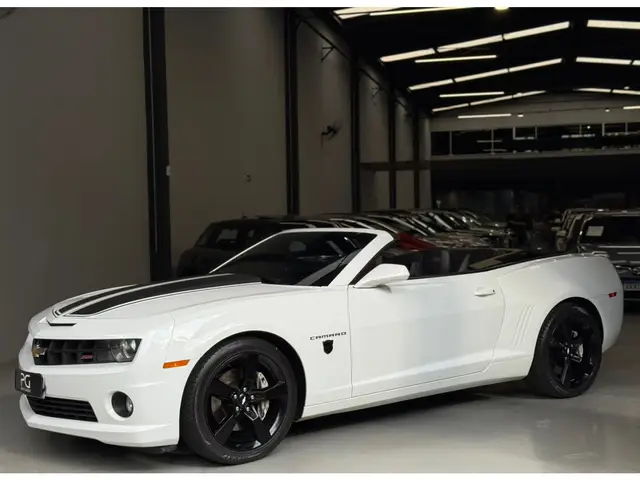 Carro Chevrolet Camaro 2011 SS 6.2